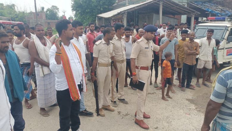 सलखुआ थाना क्षेत्र के गोरियारी – गोसपुर चौक के समीप की घटना, एक खोखा बरामद