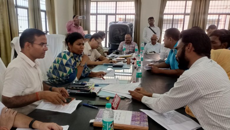 डीएम की अध्यक्षता में तहसील सहसवान में हुआ संपूर्ण समाधान दिवस का आयोजन