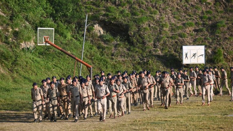एसएसपी पींचा ने पुलिस बल को शारीरिक व मानसिक रुप से चुस्त-दुरुस्त रखने के लिए कराई परेड