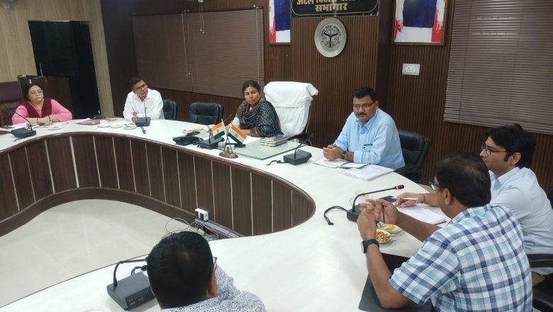 जिलाधिकारी ने की राशन वितरण से संबंधित सिंगल स्टेज व्यवस्था के कार्यों की समीक्षा