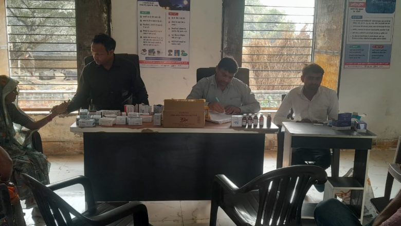 सम्भल।डैगू मरीज की सूचना पर स्वास्थ्य विभाग द्वारा लगाया गया कैम्प देखे गए मरीज