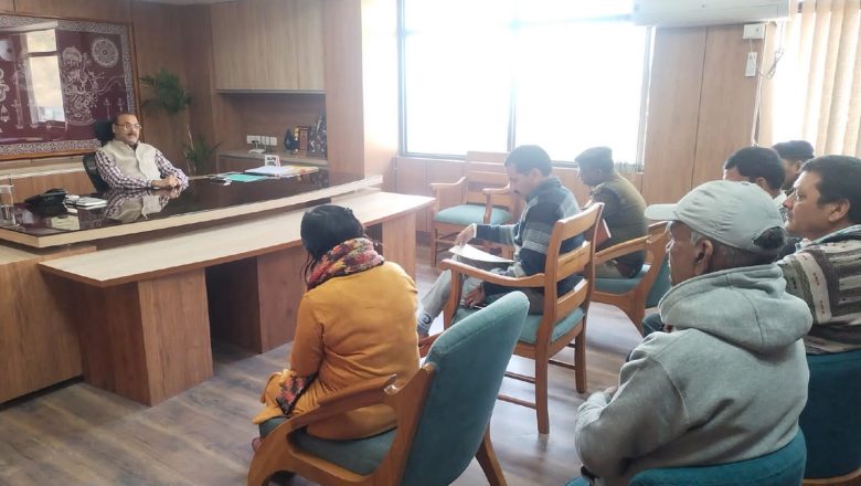 अल्मोड़ा।चालकों के लिए तीन दिवसीय प्रशिक्षण कार्यक्रम की योजना होगा – जिलाधिकारी पांडेय