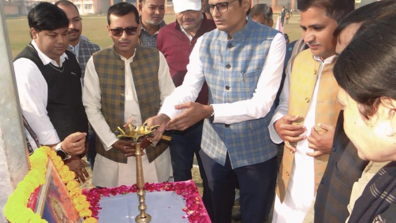 शिक्षा क्षेत्र -हनुमानगंज के बाल क्रीड़ा प्रतियोगिता में चमक विखेरते नन्हें बच्चें ।