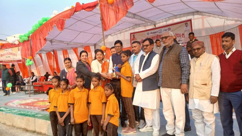 बलिया में दो दिवसीय बेसिक बाल क्रीड़ा प्रतियोगिता का हुआ समापन,