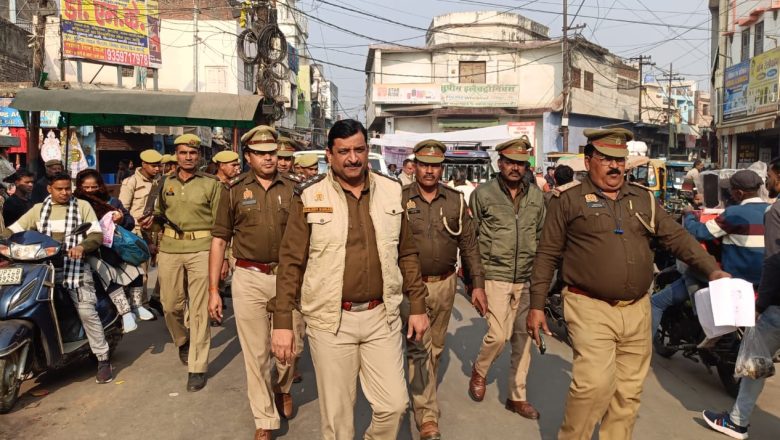जामा मस्जिद प्रकरण की सुनवाई के दौरान संवेदन शील एवं मिश्रित आबादी में फोर्स ने किया भ्रमण