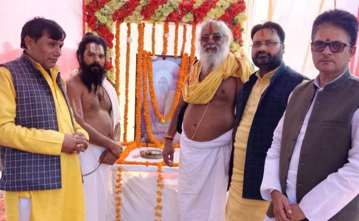 आजमगढ़।मौनी बाबा ने अपना त्याग तपस्या से समाज का कल्याण किया , दुर्वासा धाम के महलिया कुटी पर दी गई श्रद्धांजलि 