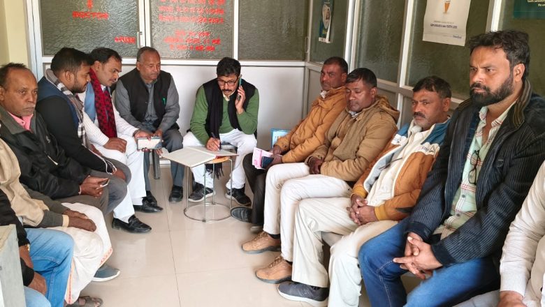 आजमगढ़।बावत शिल्प अनुसंधान एवं विकास संस्थान द्वारा विश्वकर्मा पूजन और विशाल सम्मान समारोह को लेकर बैठक संपन्न हुई।