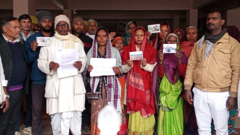 आजमगढ़।दबंग ने फसल को नष्ट कर जमीन को कब्जा, तो ग्रामीणों ने लगाई डीएम से गुहार।