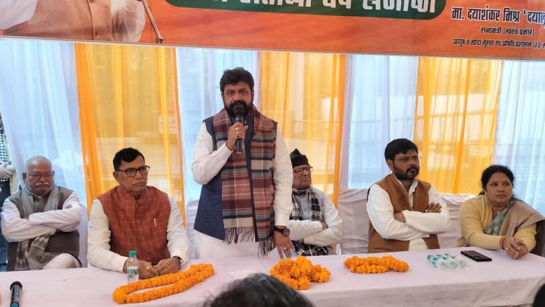 अटल बिहारी वाजपेयी ऐसे दिग्गज नेता थे जिन्होंने विरोधी दलों के बीच भी एक खास मुकाम हासिल किया था : दया शंकर मिश्र दयालु।