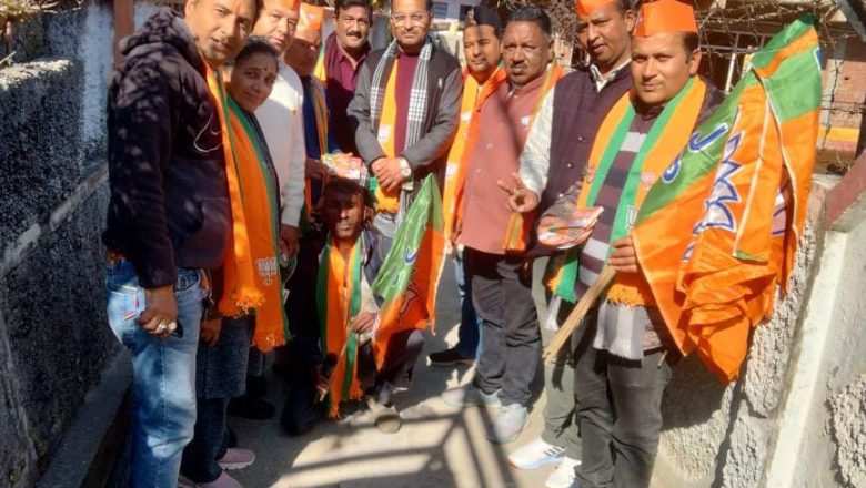 अल्मोड़ा।भाजपा ने गिनाई अपनी उपलब्धियां और मांग अजय के लिए वोट