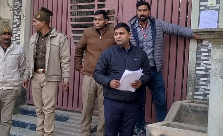 आजमगढ़।सिंचाई विभाग के अवर अभियंता के विरुद्ध हुई 82 की कार्यवाही