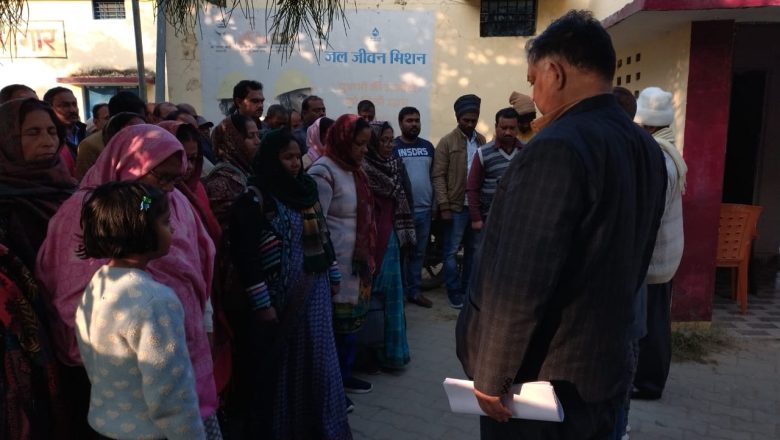 बलिया।बीईओ व प्रधानाध्यापक के निधन पर ब्लॉक संसाधन केंद्र नगरा के प्रांगण में शोक सभा का आयोजन।