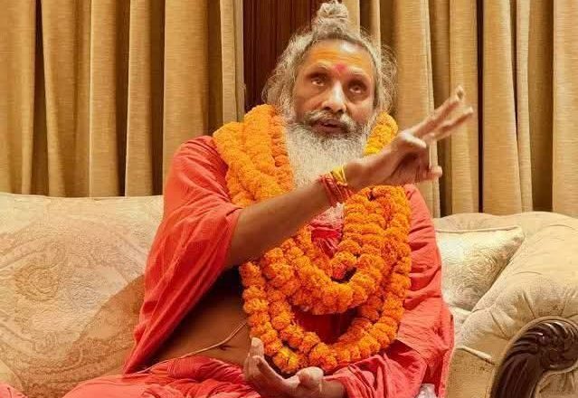 बलिया।सुप्रसिद्ध संत,मौनी बाबा के नाम से सुविख्यात 84 वर्षीय ईश्वरदास ब्रह्मचारी महाराज हुए ब्रह्मलीन:मौनीश्वर धाम मठ,डुहा पर सोमवार को उड़िया बाबा द्वारा दी जायेगी समाधि