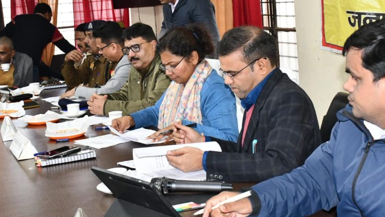 बदायूँ।डीएम की अध्यक्षता में तहसील दातागंज में हुआ सम्पूर्ण समाधान दिवस का आयोजन