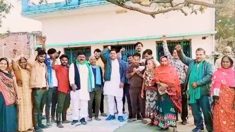 आजमगढ़।पूर्वांचल एक्सप्रेस वे निर्माण में सरकारी पट्टा प्राप्त भूमिहीनों को ज़मीन के बदले नहीं दिया गया मुआवज़ा ।