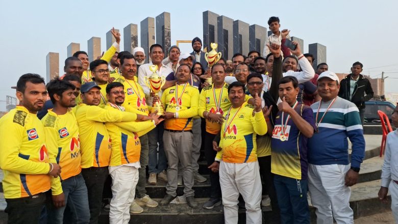 सहरसा।गणतंत्र दिवस पर हाई स्कूल खेल मैदान में फैंसी मैच का आयोजन।