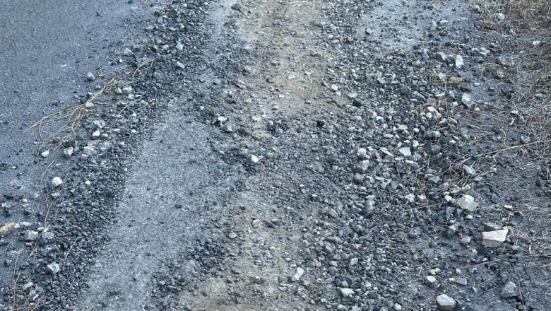 अल्मोड़ा।गरुडाबाज, चामी, बमनस्वाल मोटर मार्ग की गड़बड़ी की जाँच के राजन ने उठाई मांग।