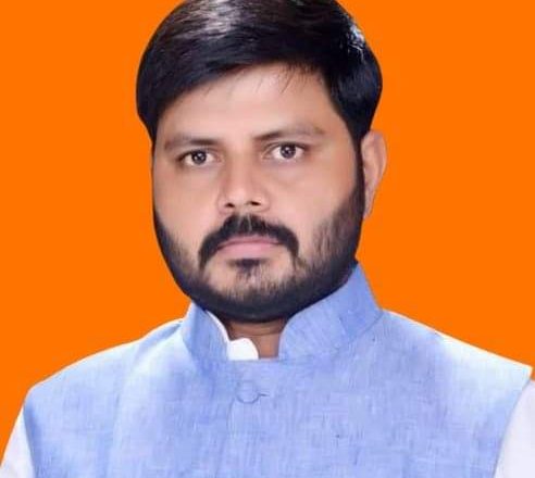 जौनपुर।बजट में लोगों ने व्यक्त की प्रतिक्रिया, सत्ता पक्ष के लोगों ने किया जोरदार स्वागत तो विपक्ष ने किया हमला, टैक्स रिजिम में हुए बदलाव का आम जनता ने ख़ूब सराहा