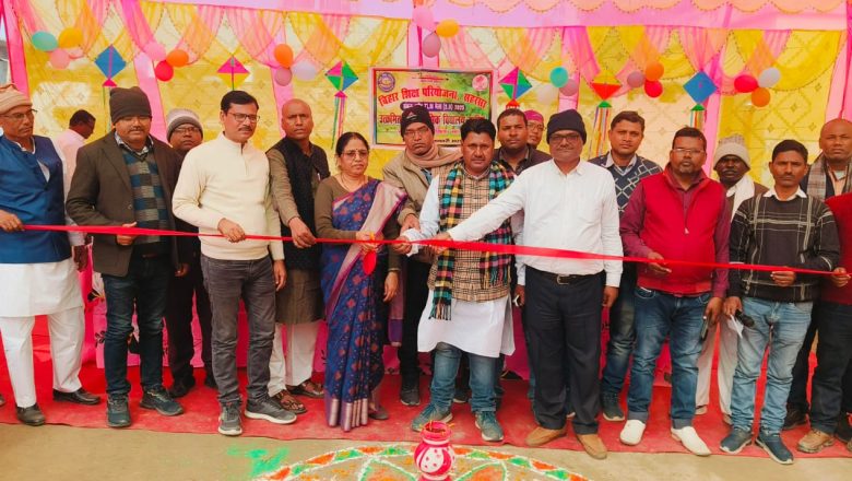 बिहार शिक्षा परियोजना अंतर्गत संकुल स्तरीय चिड़ैया संकूल के उत्क्रमित माध्यमिक विद्यालय कबीरा में टी.एल.एम.मेला 2.0 का आयोजन