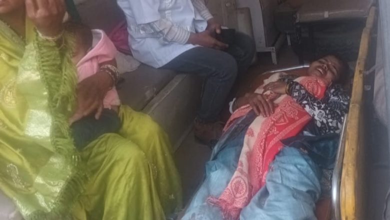 बदायूँ। जीवनदायिनी साबित हुई एम्बुलेंस सेवा सूचना मिलते ही घटनास्थल पर पहुँची सरकारी 108 एम्‍बुलेंस।