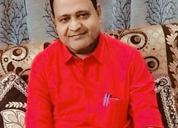 बलिया।प्रधानाचार्य अरुण कुमार चौबे के असमय निधन से शिक्षा जगत में शोक की लहर