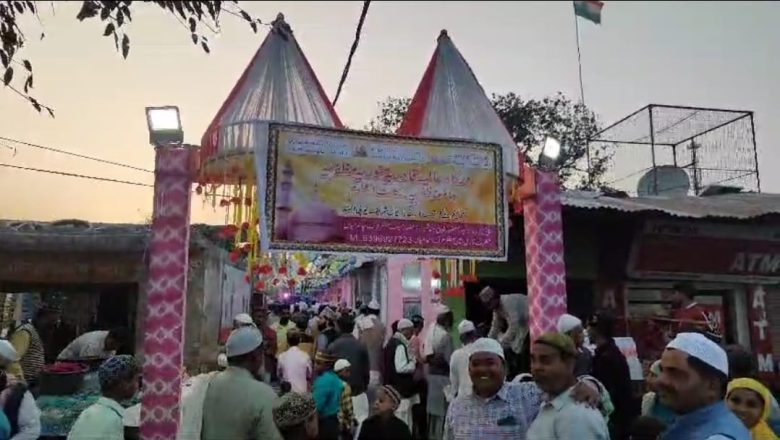 बदायूं के दातागंज में हुज़ूर मुफ़्ती मुज़फ्फर अहमद क़ादरी का उर्स कुल की रस्म के साथ हुआ सम्पन्न