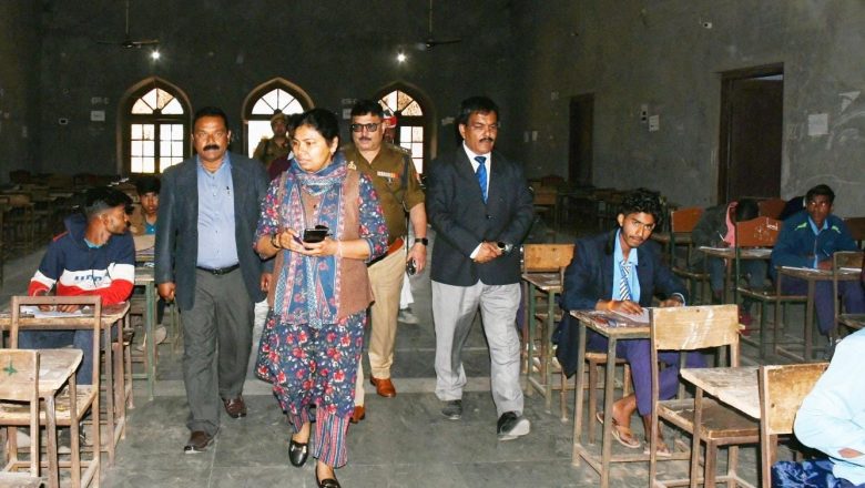 बदायूँ।डीएम ने किया बोर्ड परीक्षा केंद्रों का निरीक्षण