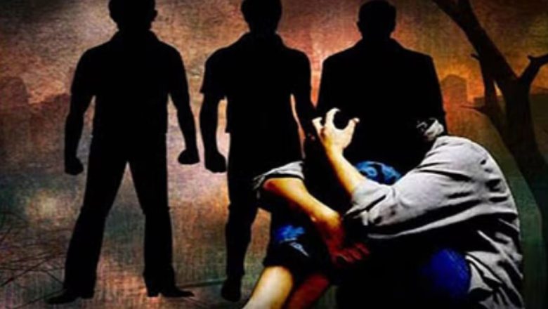 पीलीभीत में दरिंदगी घर में घुसकर तीन युवकों ने किया युवती से गैंगरेप विरोध करने पर बांके से काट किया घायल