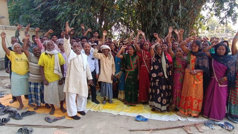 आजमगढ़।कप्तानगंज मार्ग व अन्य समस्या को लेकर किसान सभा ने किया विरोध प्रदर्शन ।