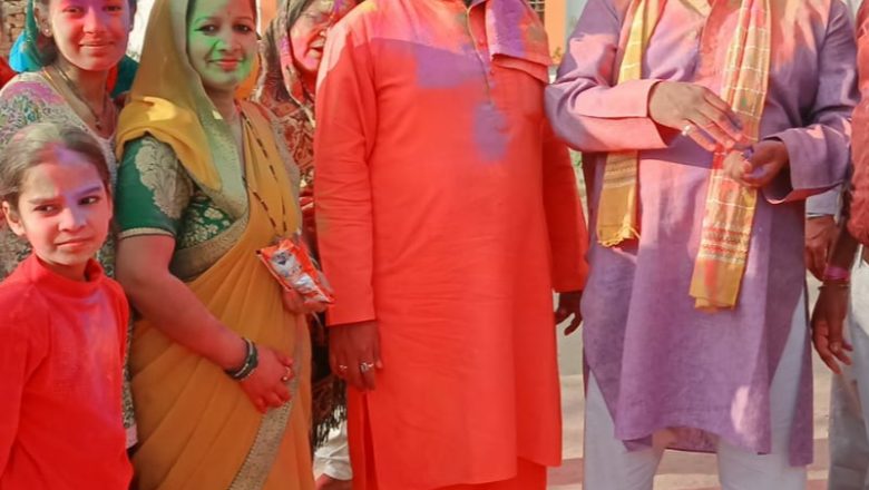 बदायूँ बाबा के दरबार में हुआ होली महोत्सव का आयोजन