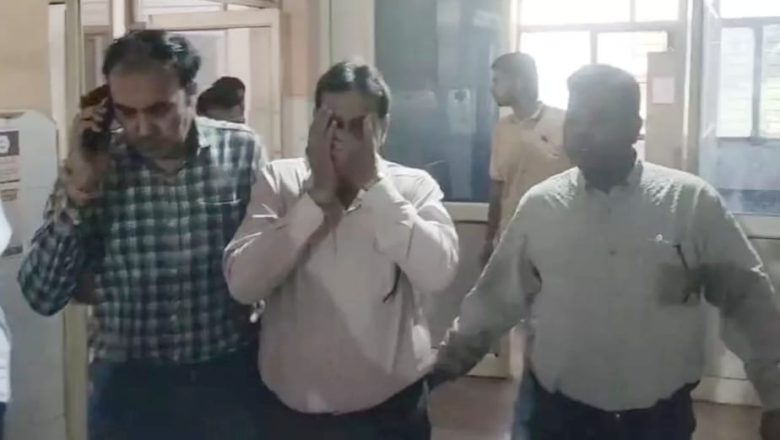 हापुड़ में 10 हजार की रिश्वत लेते चकबंदी लेखपाल को एंटी करप्शन की टीम ने रंगेहाथ दबोचा।