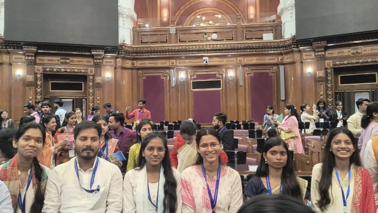 जौनपुर।राज्य स्तरीय विकसित भारत युवा संसद 2025 में पीयू के 10 छात्रों ने किया प्रतिभाग