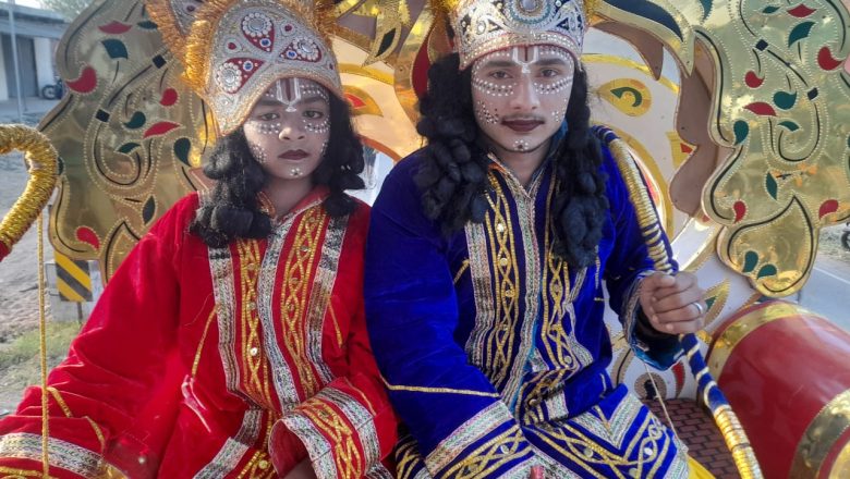 भदोही।प्रभु श्रीराम की शोभायात्रा में झूठ उठे श्रद्धालु , भगवामय बना इलाका।