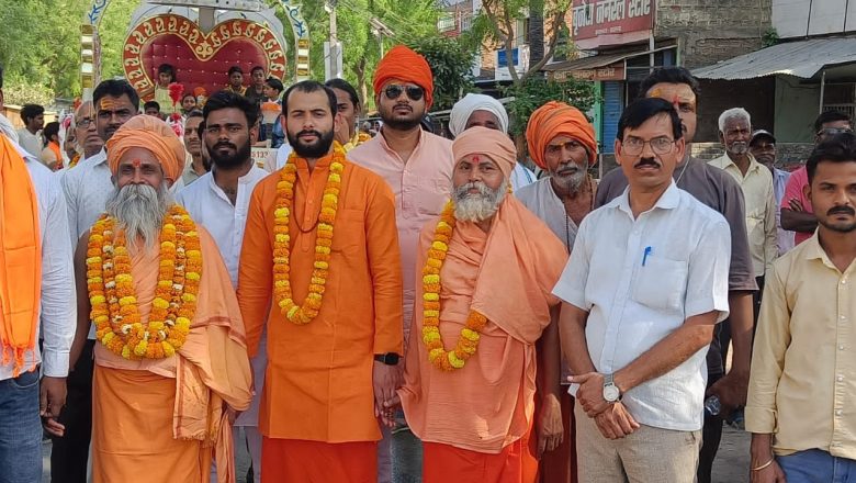 आजमगढ़।कप्तानगंज और अहरौला में रामनवमी पर निकली गयी शोभा यात्रा ,राम मय हुआ माहौल ।