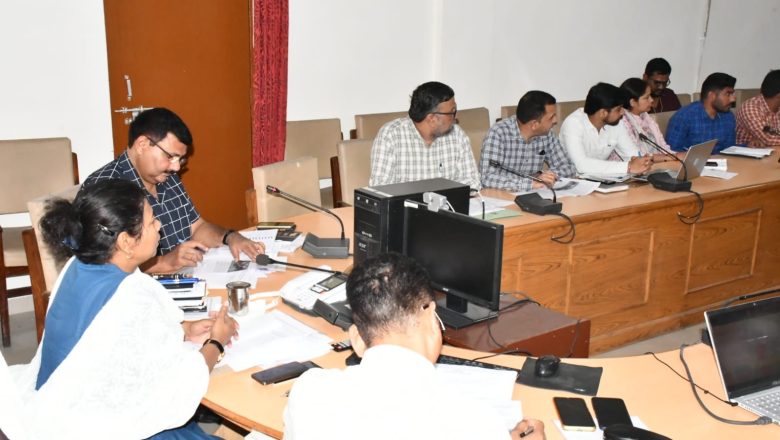 बदायूँ।डीएम ने की जल जीवन मिशन के कार्यों की समीक्षा