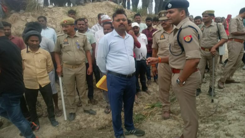 भदोही।तीन नाबालिग बच्चों के साथ तालाब में डूबकर मां ने दी जान