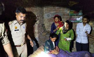 हापुड़।आंधी बारिश में दीवार गिरने से 12 वर्षीय बच्ची घायल।