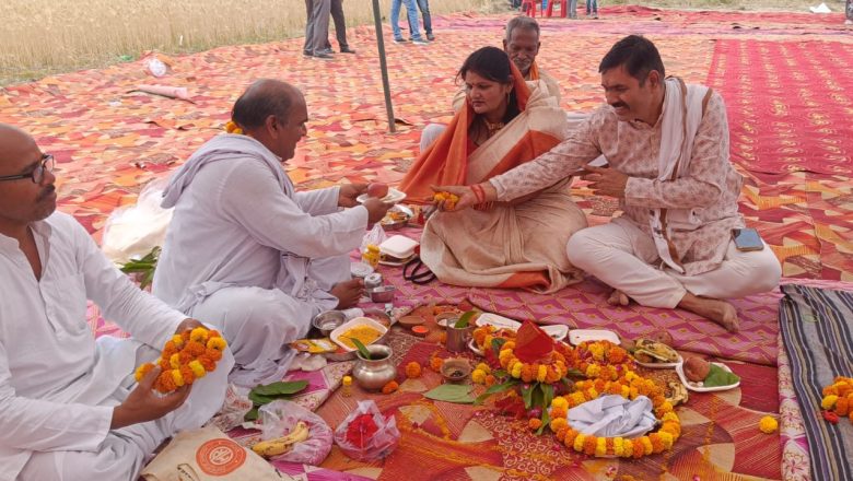 आजमगढ़।अहरौला के कोठरा गांव के उसर में अब कमल खिलने की तैयारी