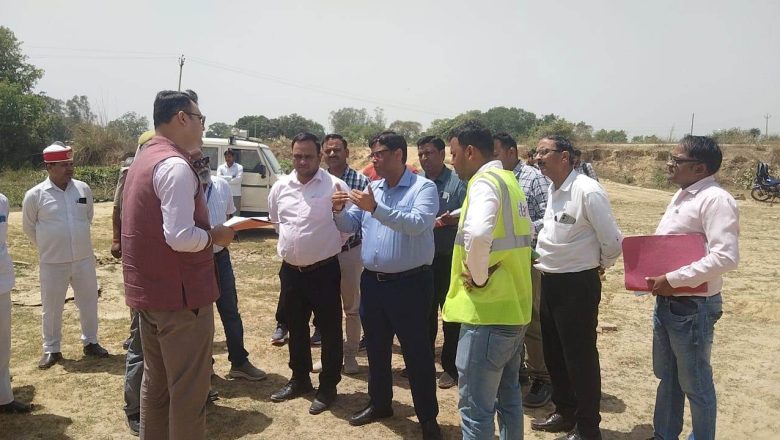 बदायूँ।डीएम ने गंगा एक्सप्रेस-वे का निरीक्षण कर निर्माण कार्याें में तेजी लाने के दिए निर्देश