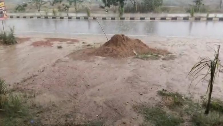 (झारखंड) रांची।पाटुक व पतरातु में भारी वर्षा और ओलावृष्टि से फसलें बर्बाद, किसानों को मुआवजे की मांग