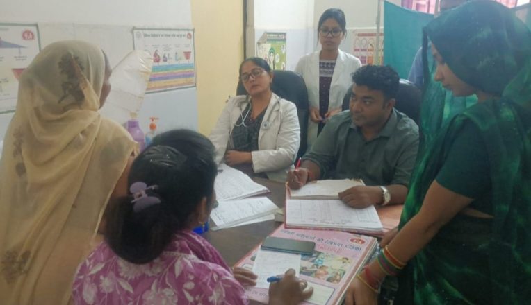 भदोही। सीएचसी दुर्गागंज में एचआरपी डे पर 23 गर्भवती महिलाओं का किया जांच ।
