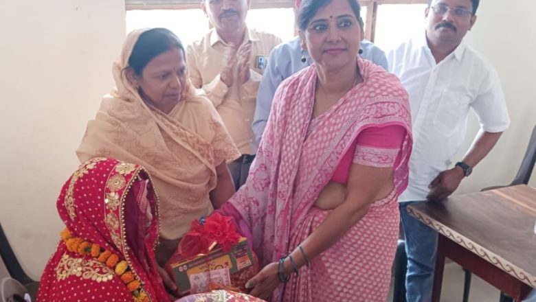 भदोही।विकासखंड सभागार में बाल विकास सेवा एवं पुष्टाहार योजनाओं का प्रचार-प्रसार कार्यक्रम संपन्न