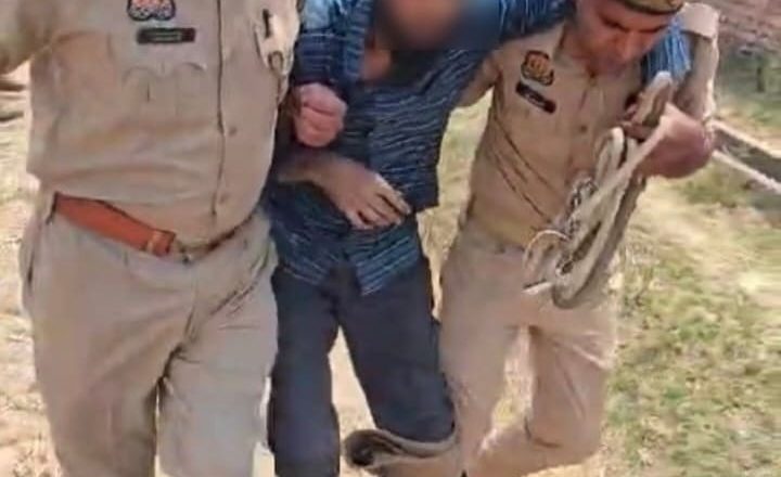 भदोही।नाबालिग से दुष्कर्म का आरोपी पुलिस मुठभेड़ में गिरफ्तार , आरोपी के पैर में लगी गोली 