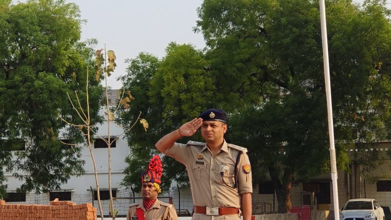 भदोही।पुलिस अधीक्षकअभिमन्यु मांगलिक ने साइबर क्राइम थाना व एएचटी थाना का किया गया निरीक्षण