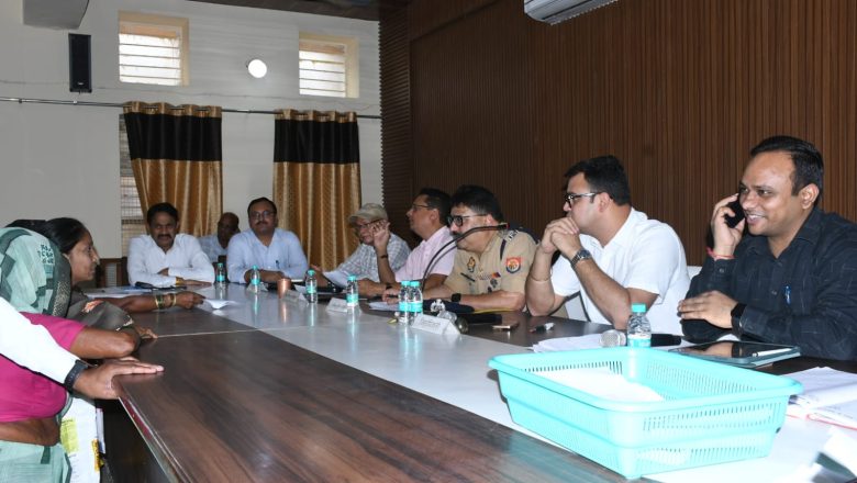 बदायूँ।डीएम की अध्यक्षता में तहसील सदर में हुआ संपूर्ण समाधान व्यवस्था आयोजन