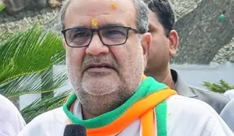 शाहजहांपुर।पहलगाम में निर्दोष लोगों की हत्या का बदला है अपरेशन सिंदूर देश और सेना के लिए गर्व का दिन : भूपेंद्र चौधरी