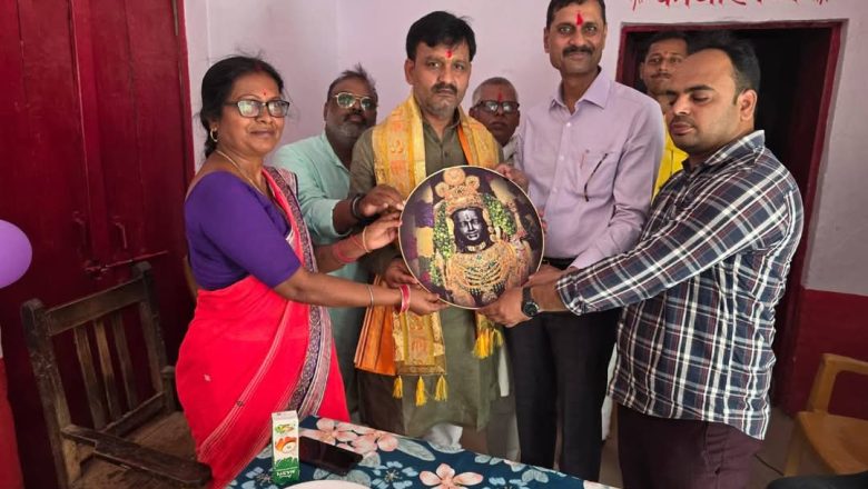 बलिया।हनुमानगंज के 37 कम्पोजिट /उच्च प्राथमिक विद्यालयों में समर कैंप शुभारम्भ में बच्चों ने यू बिखेरी खुशियाँ