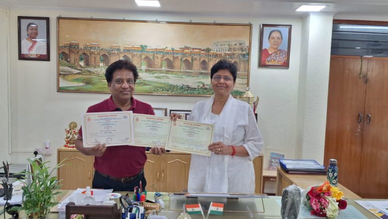 जौनपुर।डॉ. आलोक गुप्ता को भूटान में मिला ‘बेस्ट अकादेमी अवार्ड’