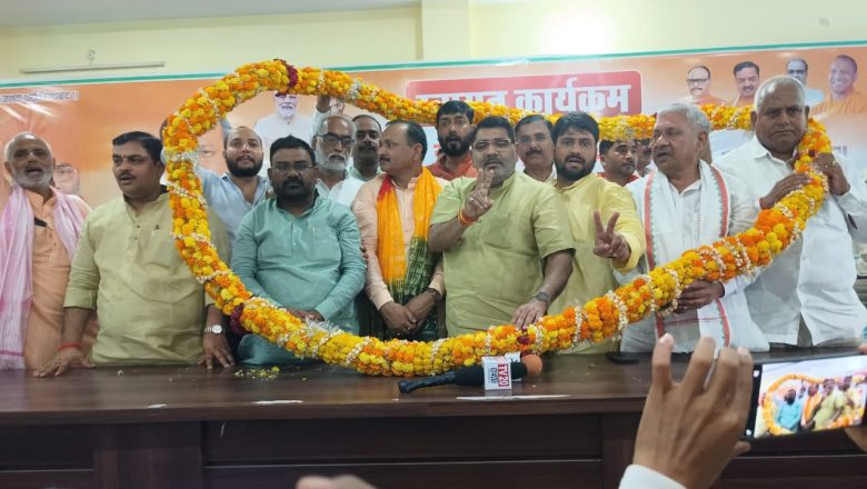 आजमगढ़।उ.प्र सहकारी चीनी मिल्स संघ लिमिटेड के नवनिर्वाचित उपसभापति ऋषिकांत राय का हुआ जोरदार स्वागत