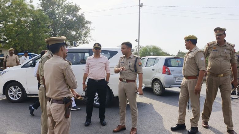 भदोही।आगामी त्यौहार ईद उल अजहा (बकरीद) के दृष्टिगत जिलाधिकारी भदोही व पुलिस अधीक्षक भदोही द्वारा पर्याप्त पुलिस बल के साथ गोपीगंज क्षेत्र अंतर्गत किया गया पैदल गश्त।